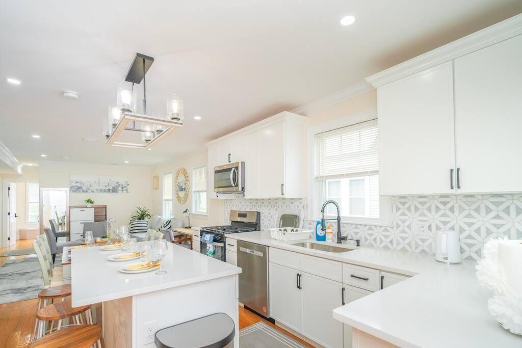 80-2 4Br Boston - Bright Family Stay Near Pjp II Park * Boston