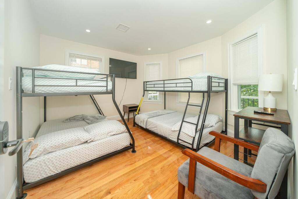 Apartment 80-2 4Br Boston - Bright Family Stay Near Pjp II Park